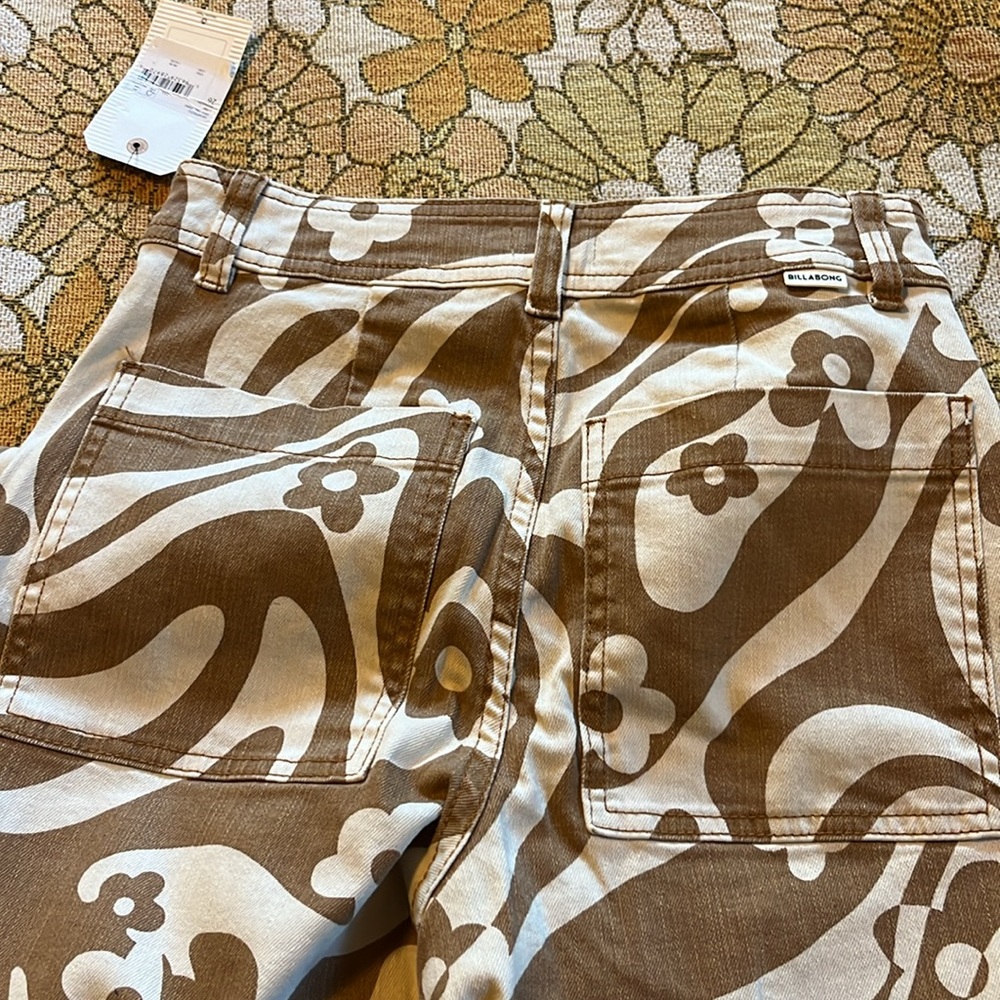 BILLABONG highwaisted groovy flower brown and cream pants - Picture 4 of 5
